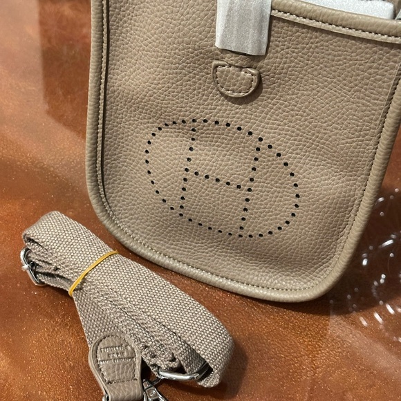Hermes Evelyn beige shoulder bag leather - Picture 6 of 15